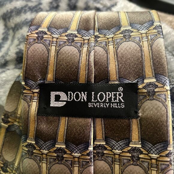 Vintage Don Loper Beverly Hills Patterned Necktie - 3.5 Inch Width - Picture 2 of 8